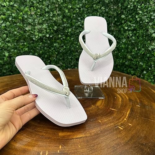 Rasteirinha Feminina com Brilho Strass | Chinelo Flat Confortável Verão | Sandália Casual Elegante para Praia e Dia a Dia